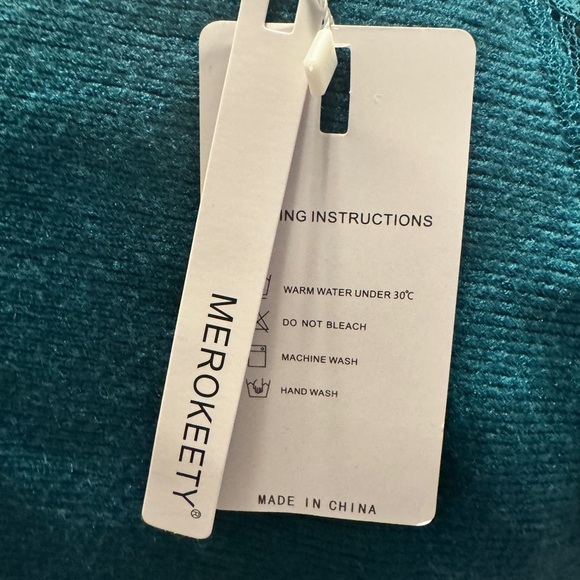 Teal v neck lace long sleeve, knitted top - size S NWT - Picture 6 of 6